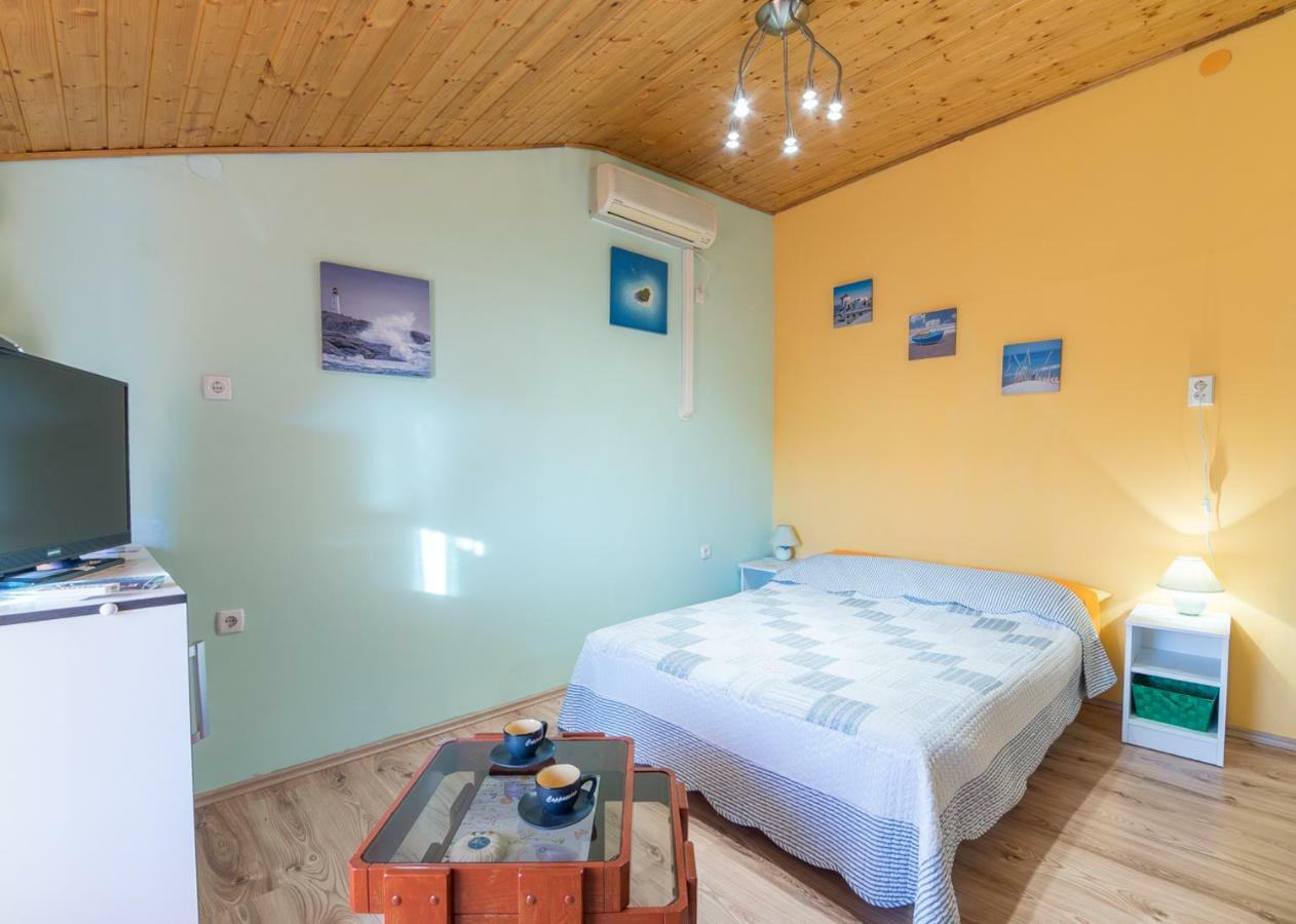 Apartment In Center Pula Exteriér fotografie