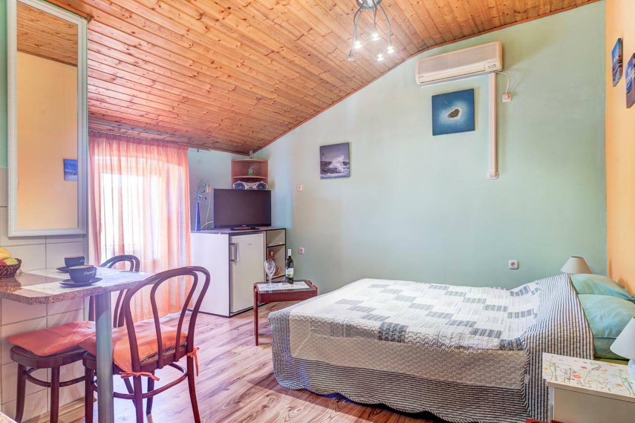 Apartment In Center Pula Exteriér fotografie